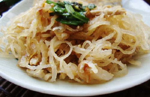 Cơm tấm bì là một trong những món ăn truyền thống của người Sài Gòn 